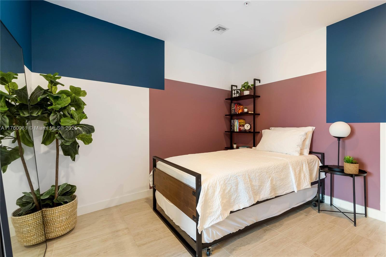 QUADRO CONDO - Residential