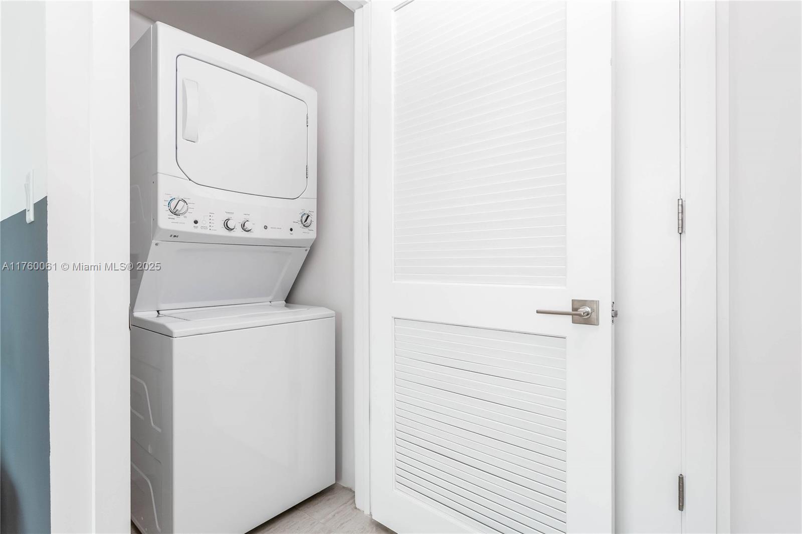 QUADRO CONDO - Residential