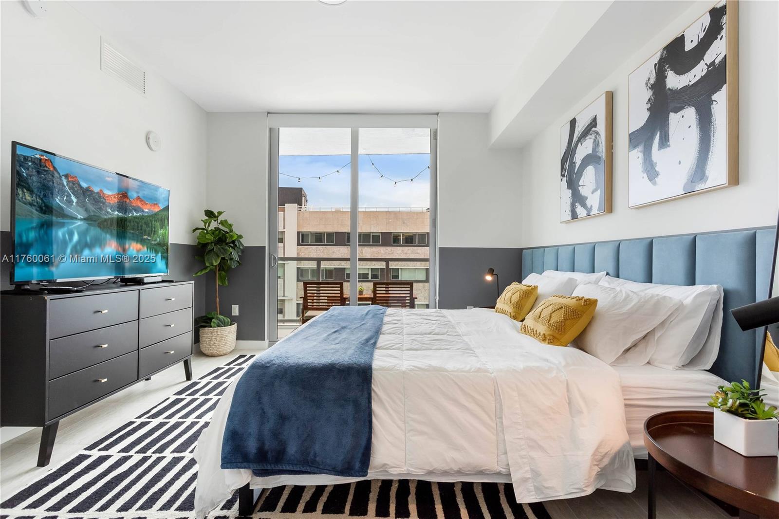 QUADRO CONDO - Residential