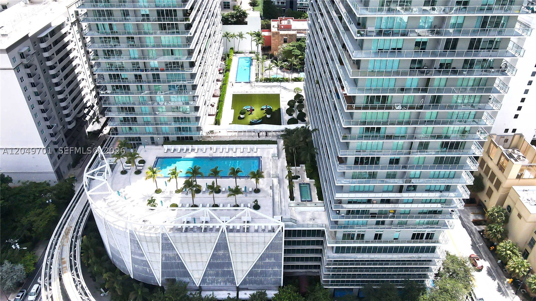 THE AXIS ON BRICKELL COND - Residential Lease
