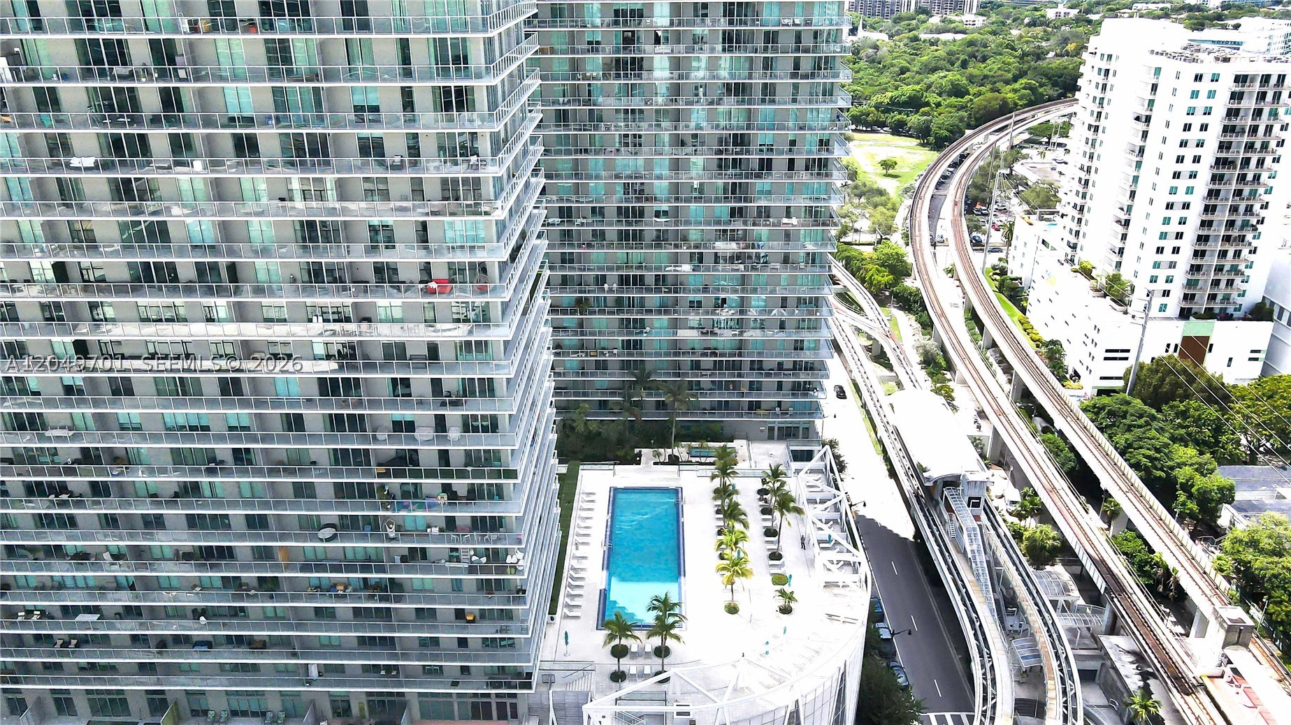 THE AXIS ON BRICKELL COND - Residential Lease