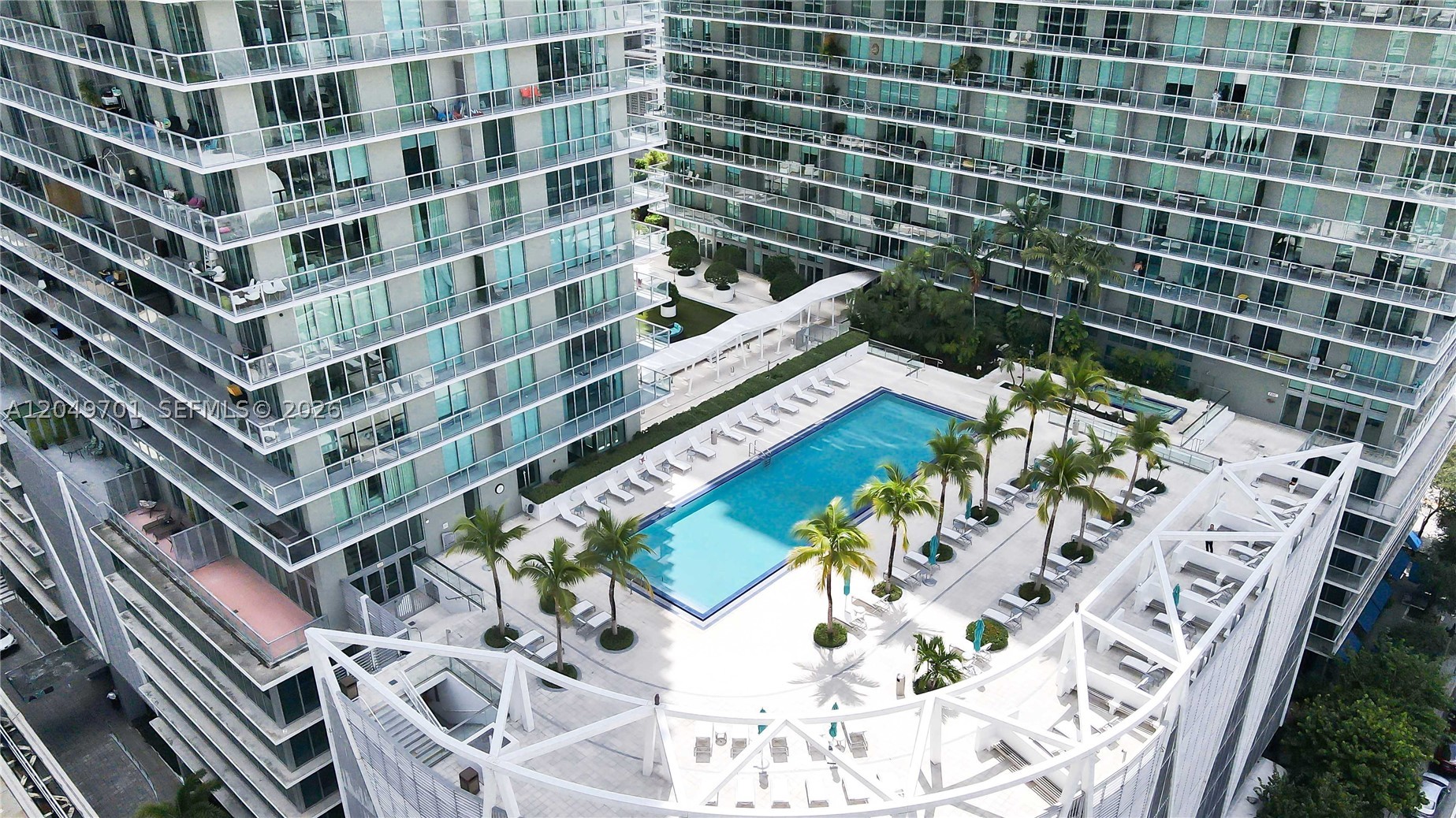 THE AXIS ON BRICKELL COND - Residential Lease