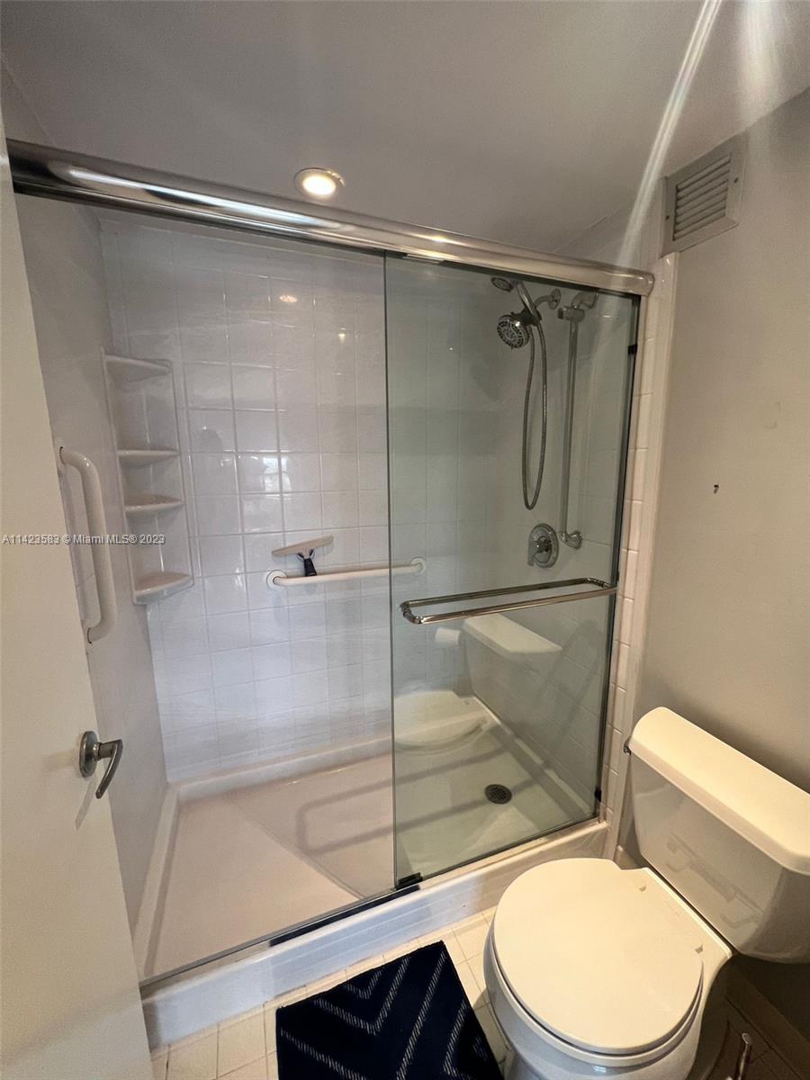 OLYMPUS CONDO PHASE - Residential