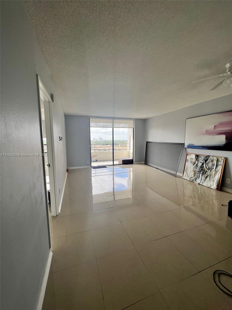 OLYMPUS CONDO PHASE - Residential