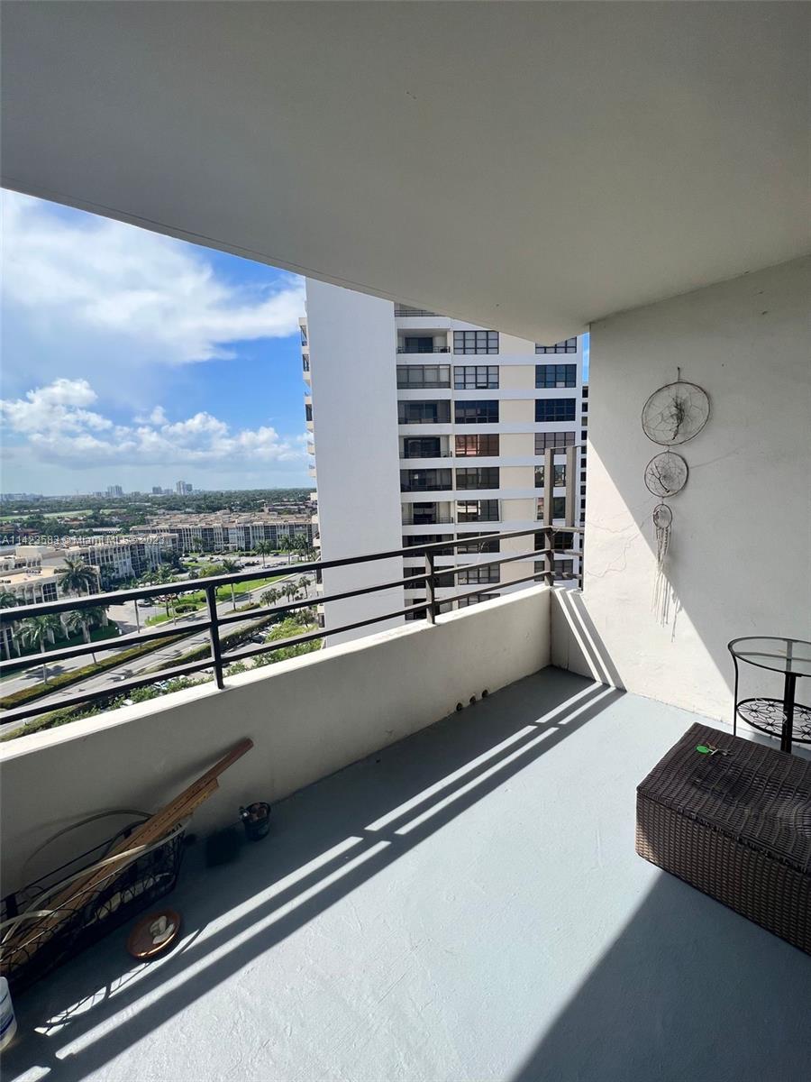 OLYMPUS CONDO PHASE - Residential