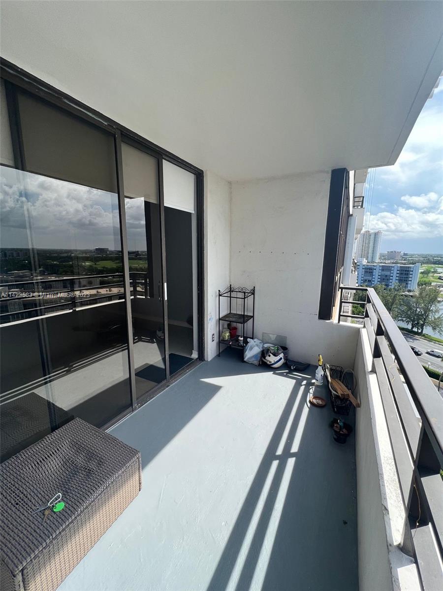 OLYMPUS CONDO PHASE - Residential