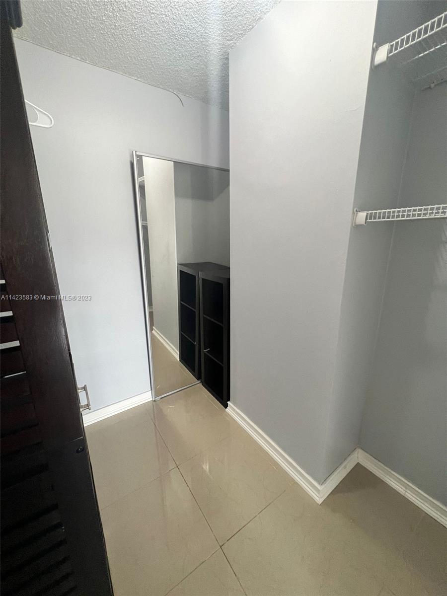 OLYMPUS CONDO PHASE - Residential