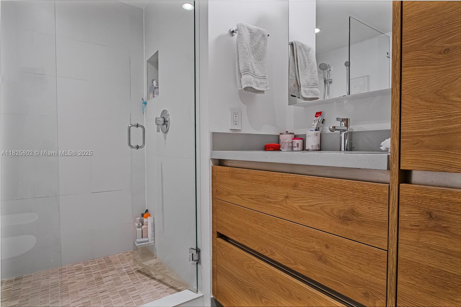 BRICKELL KEY ONE CONDO - Residential Lease