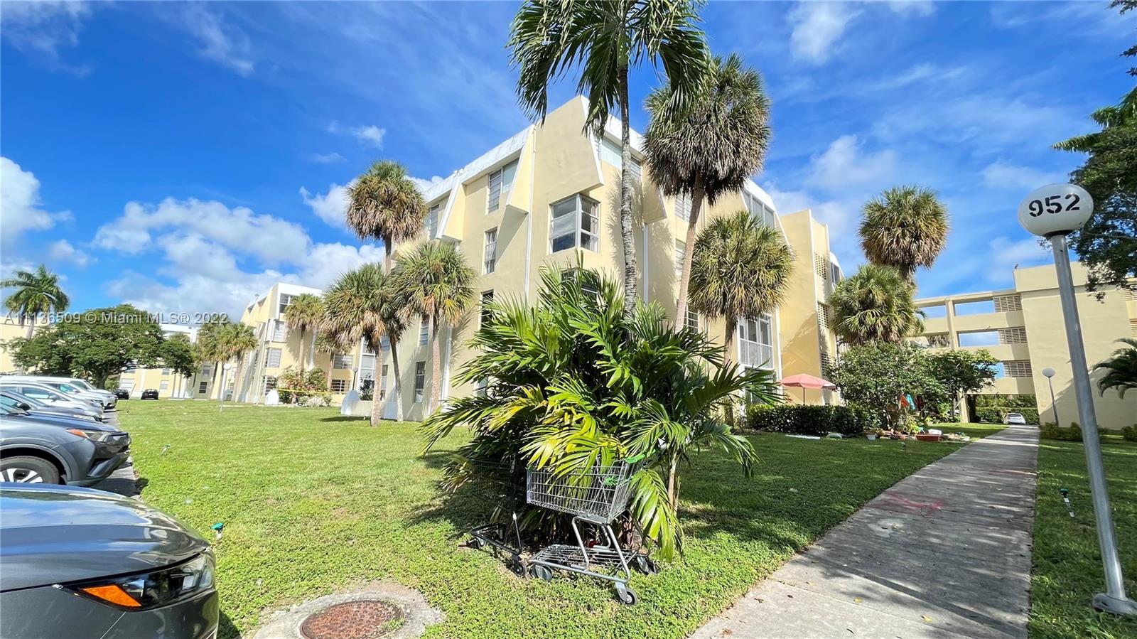 LAKE PARK CONDO NO 1 - BL - Residential Lease