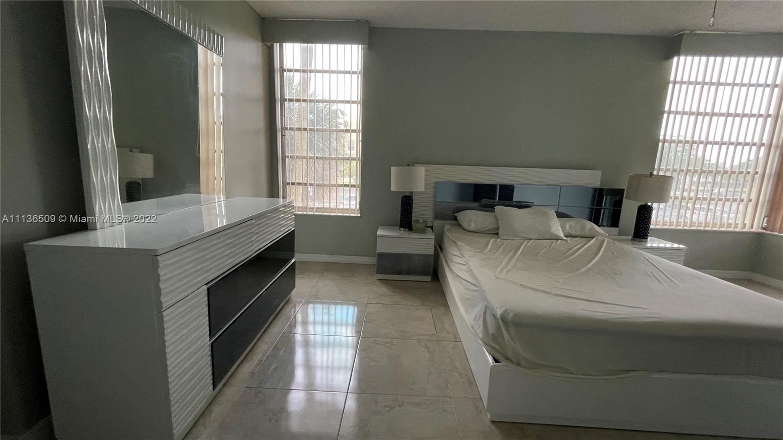 LAKE PARK CONDO NO 1 - BL - Residential Lease