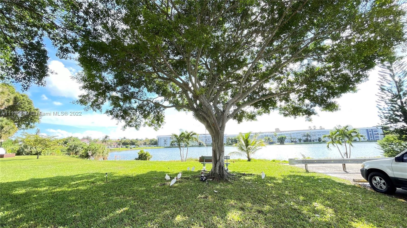 LAKE PARK CONDO NO 1 - BL - Residential Lease