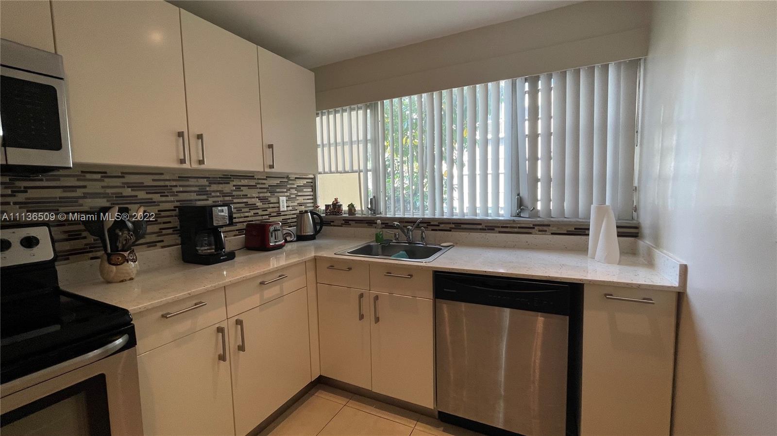LAKE PARK CONDO NO 1 - BL - Residential Lease