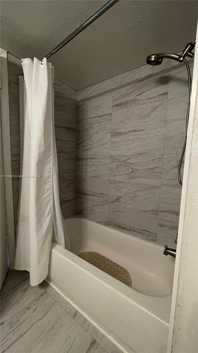 LAKE PARK CONDO NO 1 - BL - Residential Lease