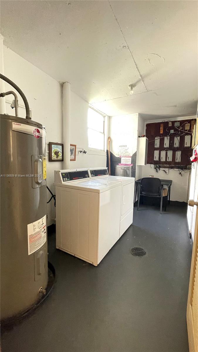 LAKE PARK CONDO NO 1 - BL - Residential Lease