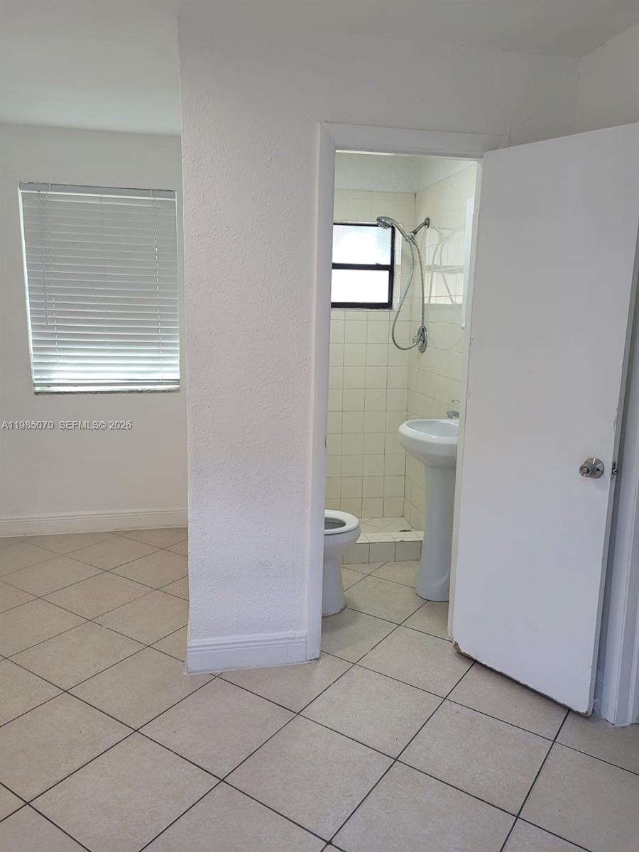COLLIER CITY ADD NO 1 - Residential Lease