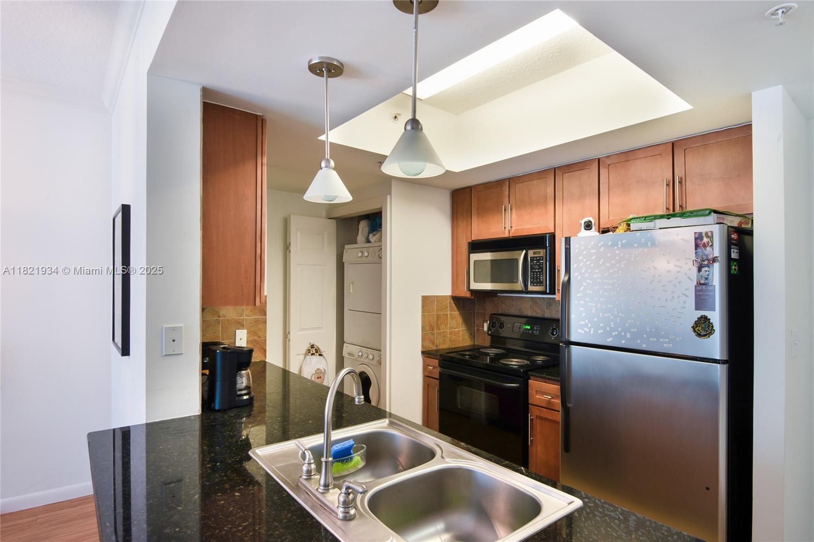 CITE CONDO - Residential Lease