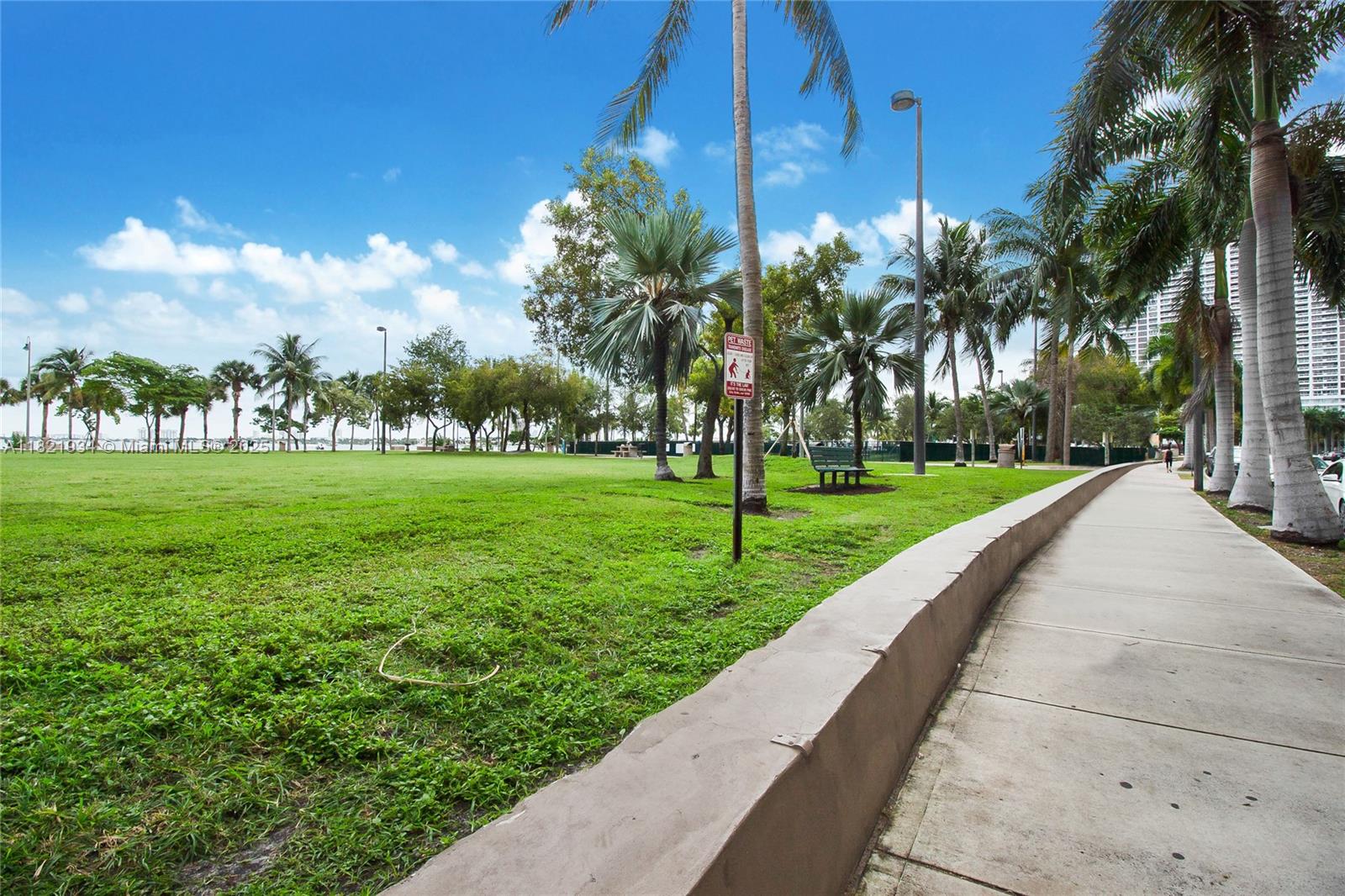 CITE CONDO - Residential Lease