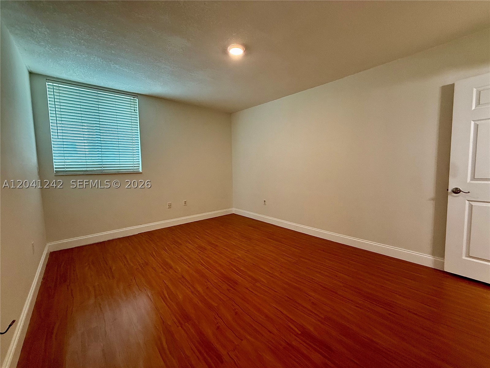 ROND POINT CONDO - Residential