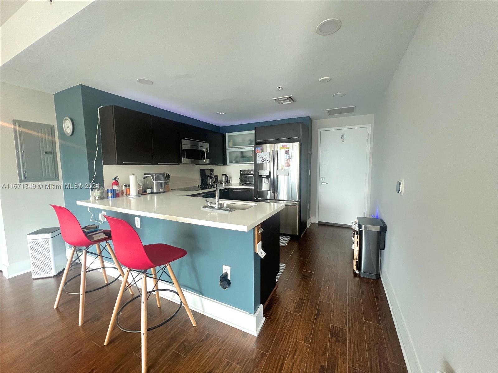 IVY CONDO - Residential Lease
