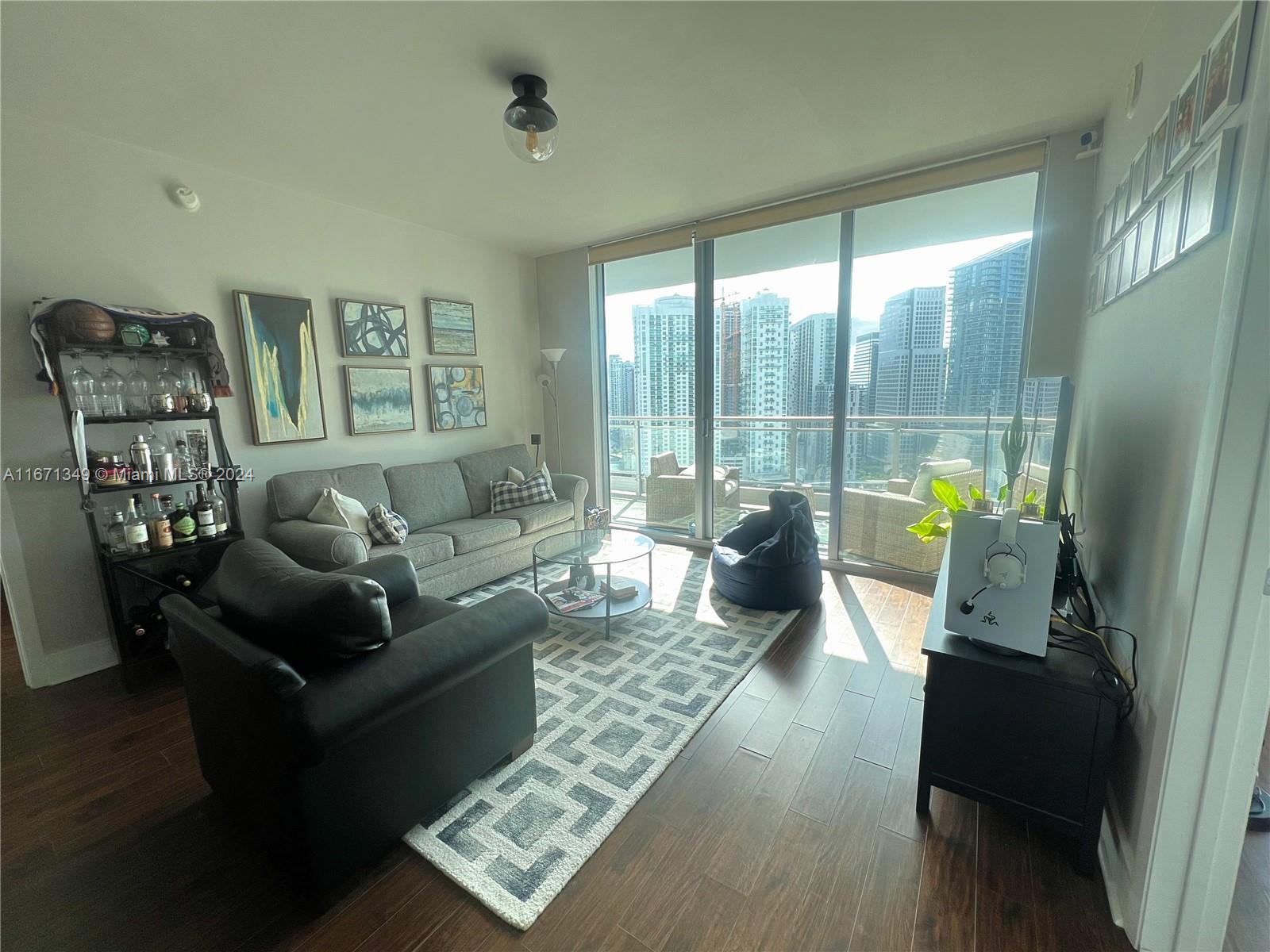 IVY CONDO - Residential Lease