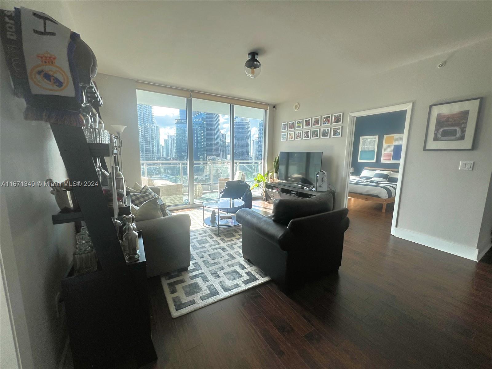 IVY CONDO - Residential Lease