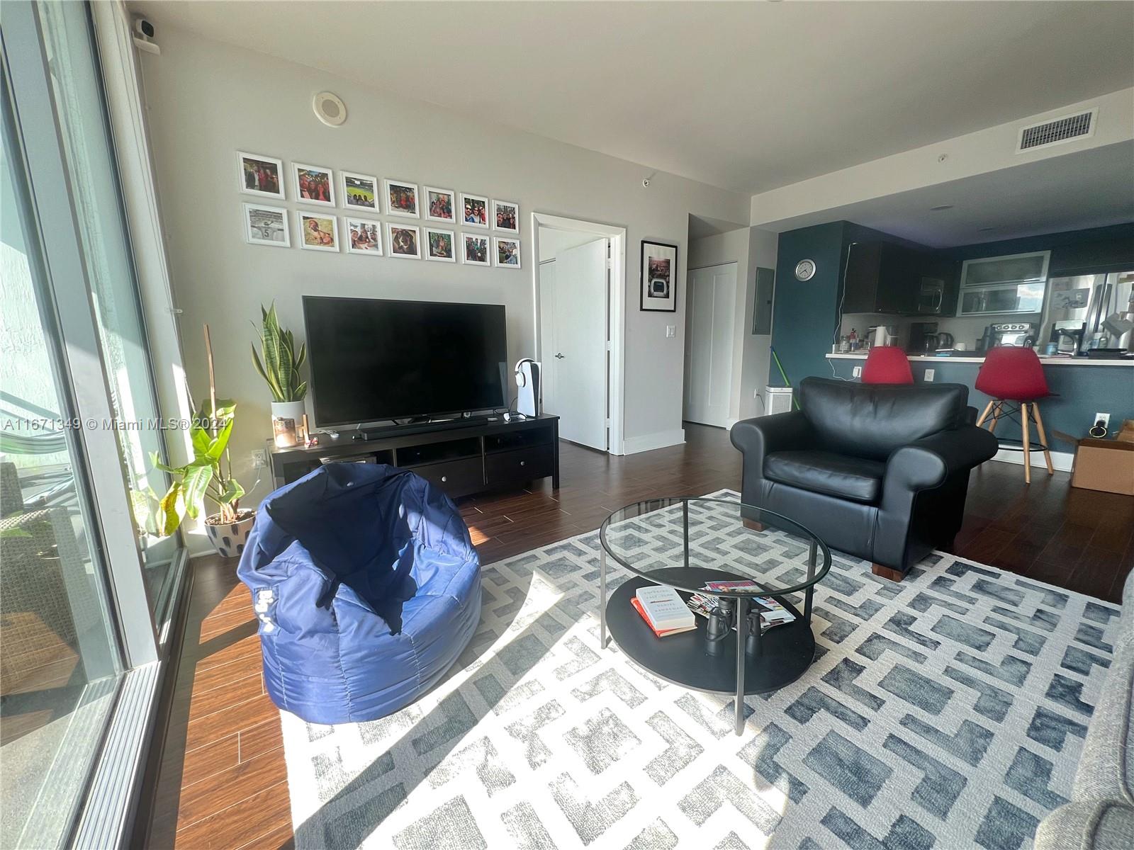 IVY CONDO - Residential Lease
