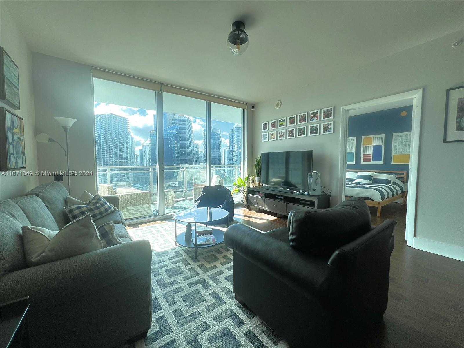IVY CONDO - Residential Lease