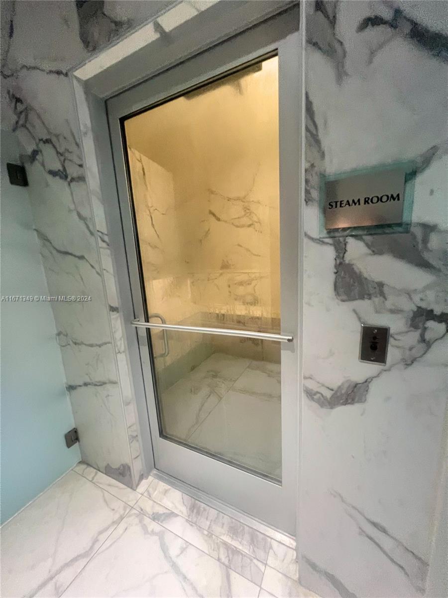 IVY CONDO - Residential Lease
