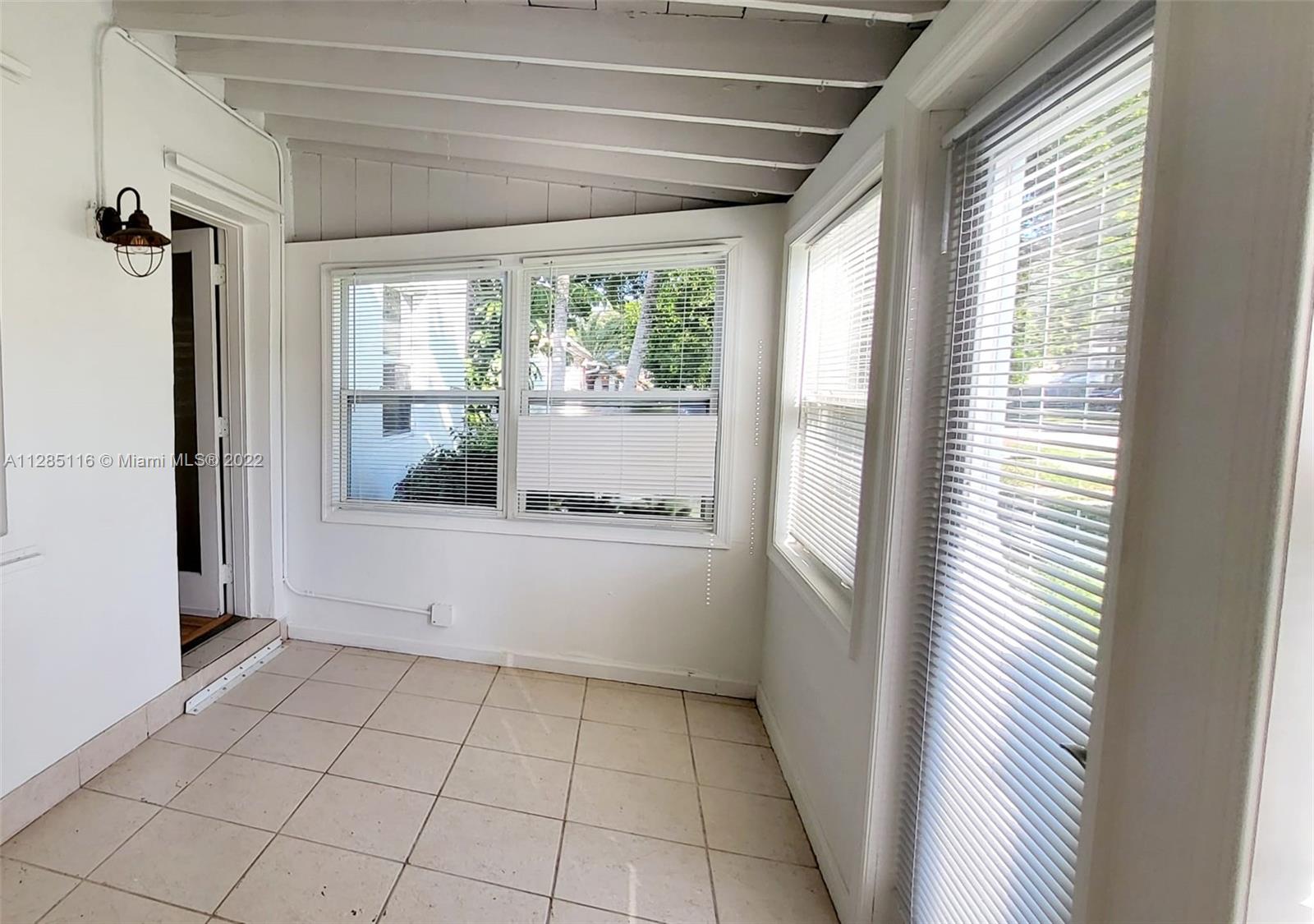 HOLLYWOOD SOUTH SIDE ADD - Residential Lease