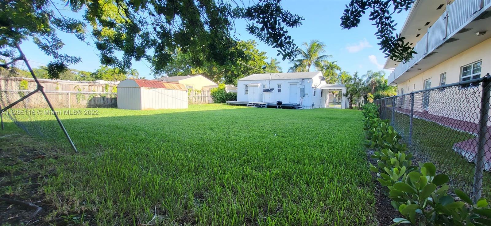 HOLLYWOOD SOUTH SIDE ADD - Residential Lease