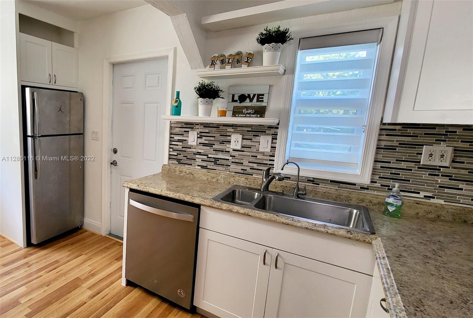 HOLLYWOOD SOUTH SIDE ADD - Residential Lease