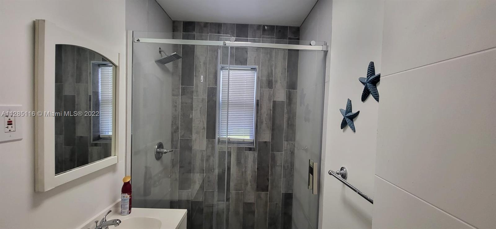 HOLLYWOOD SOUTH SIDE ADD - Residential Lease