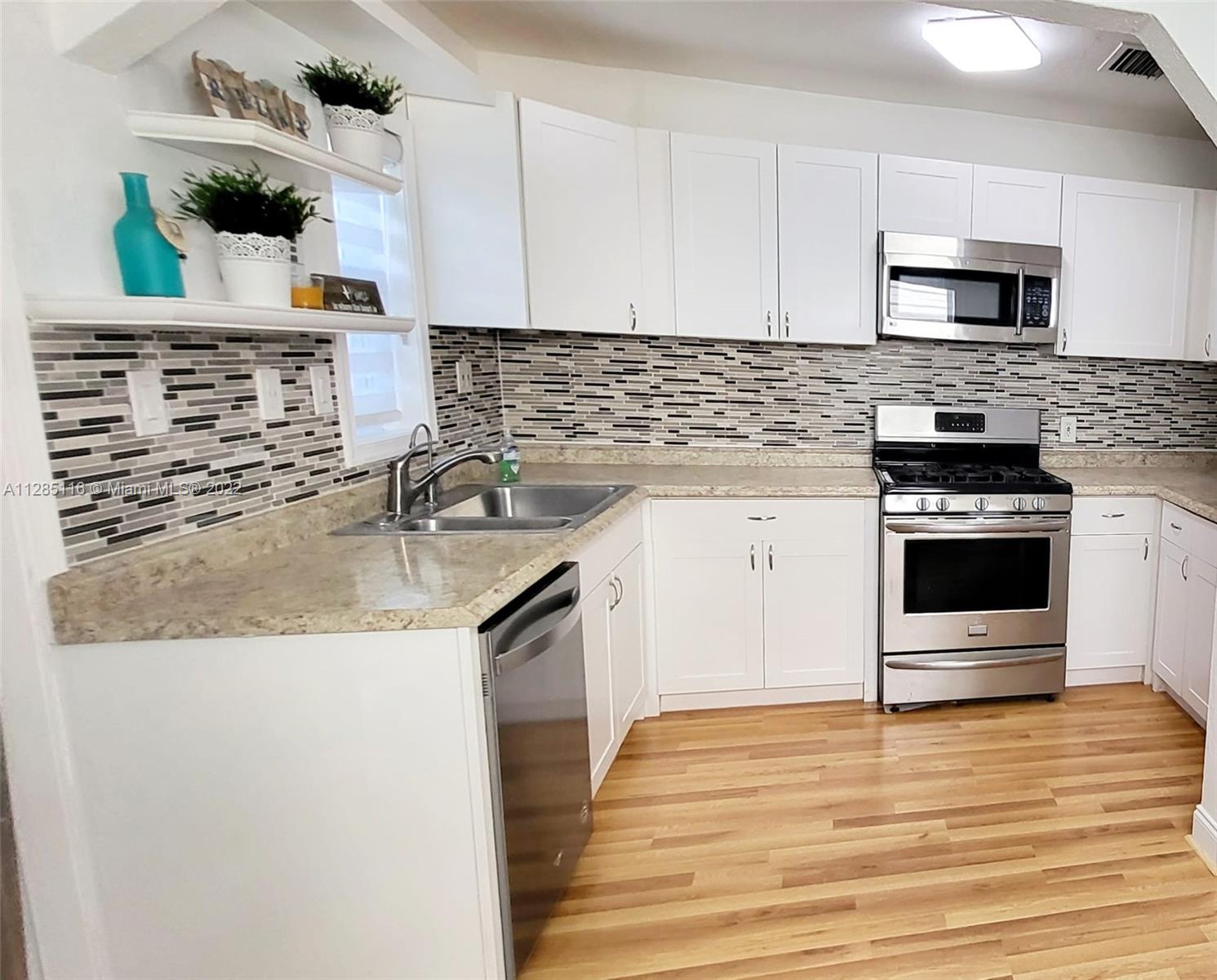 HOLLYWOOD SOUTH SIDE ADD - Residential Lease