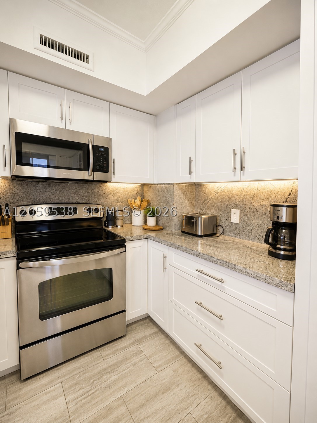 ALEXANDER TOWERS CONDO - Residential