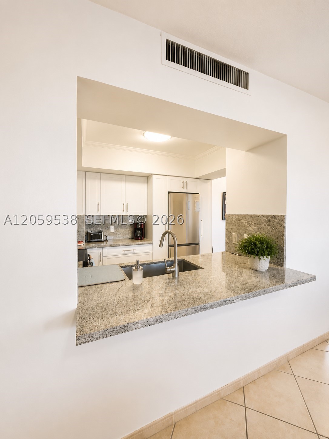 ALEXANDER TOWERS CONDO - Residential