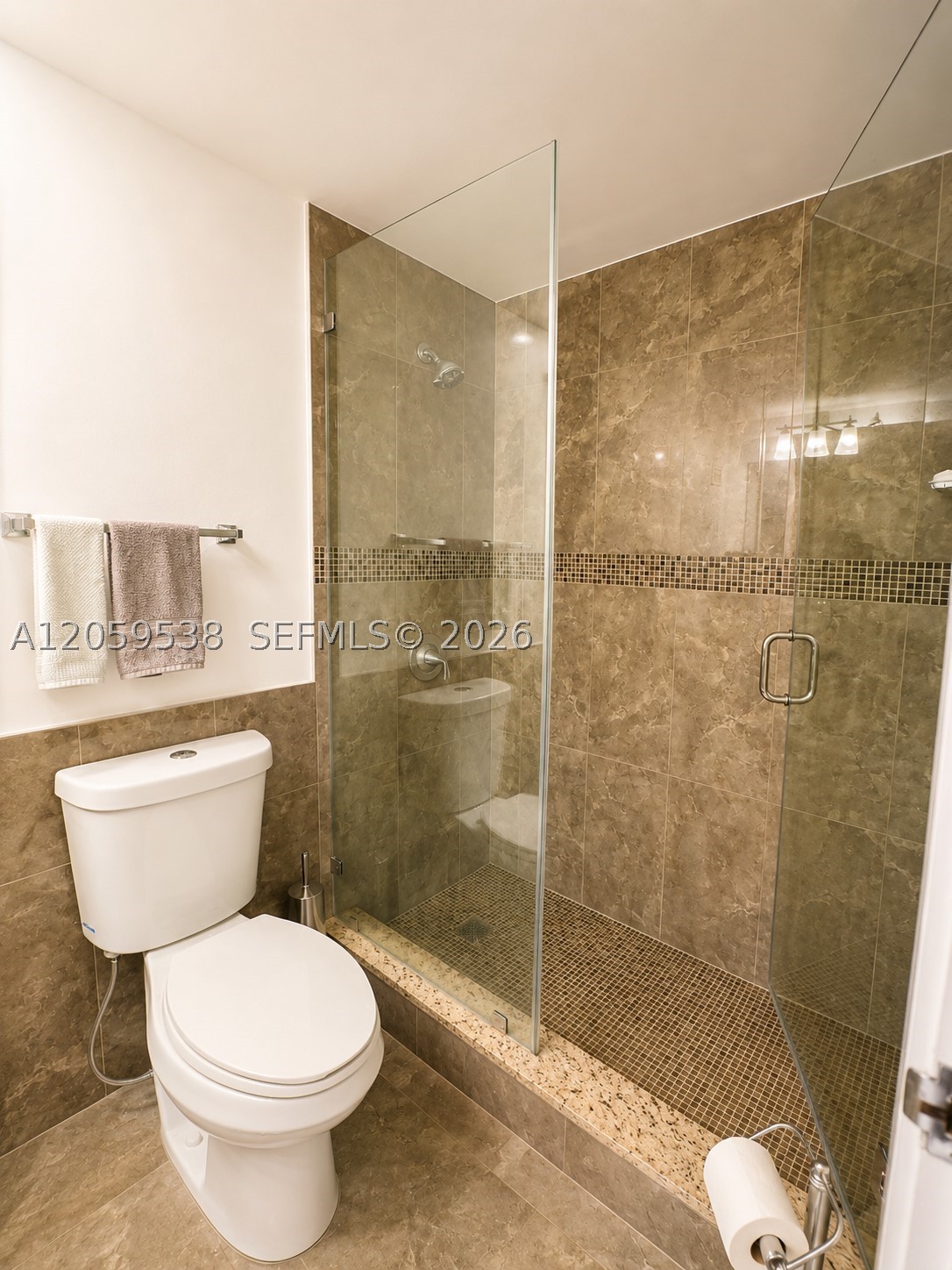 ALEXANDER TOWERS CONDO - Residential