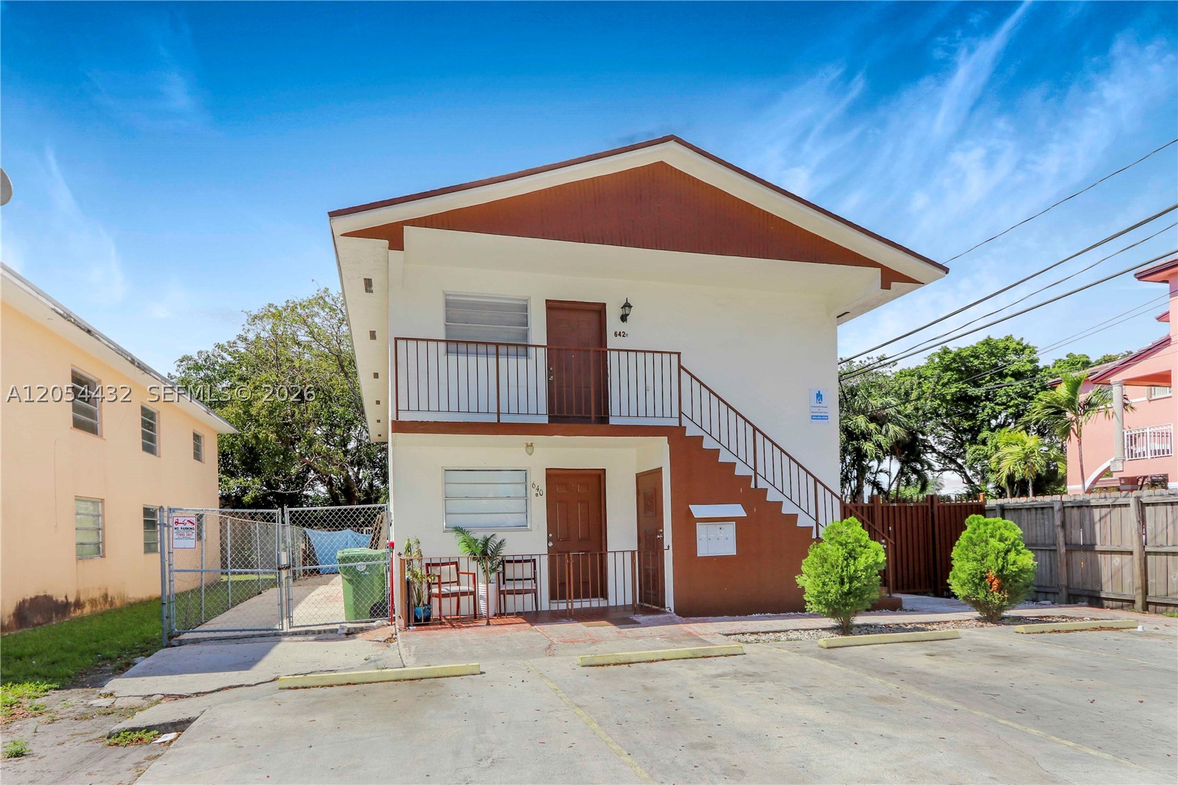TOWN OF HIALEAH - Residential Lease