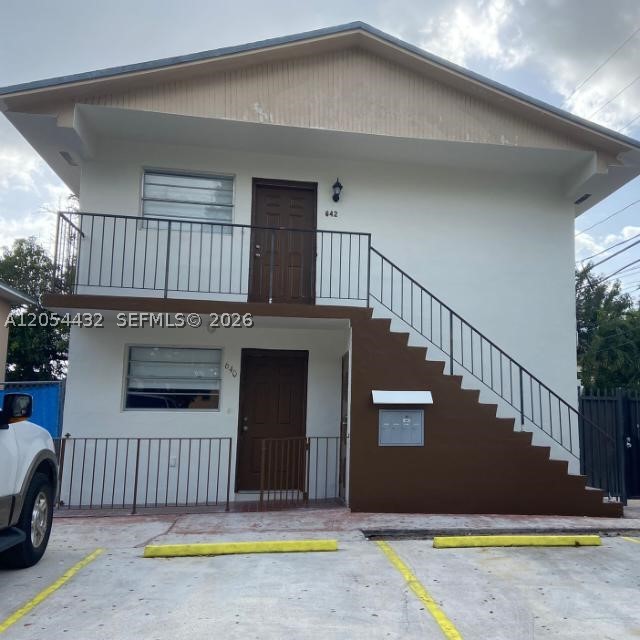 TOWN OF HIALEAH - Residential Lease