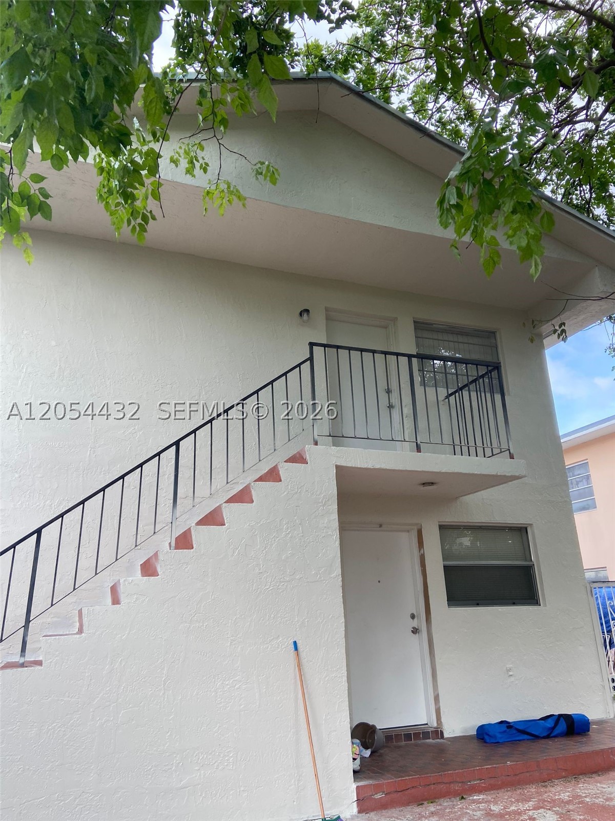TOWN OF HIALEAH - Residential Lease