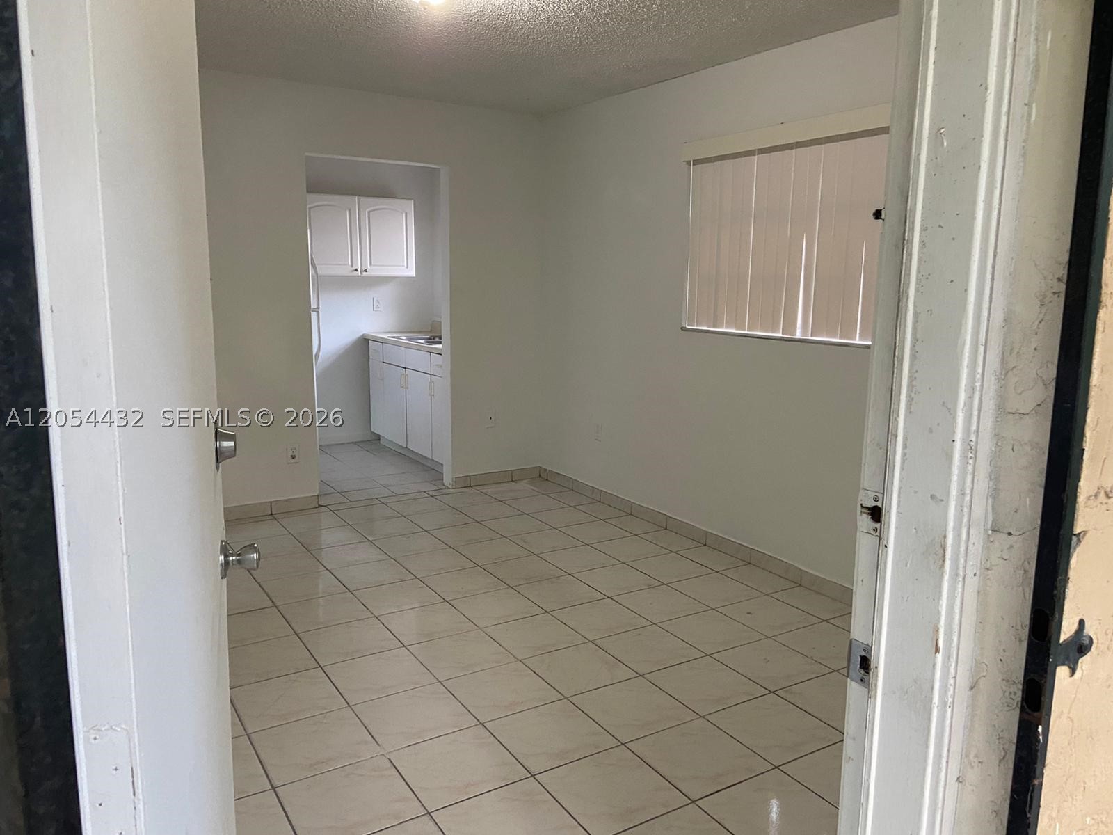 TOWN OF HIALEAH - Residential Lease