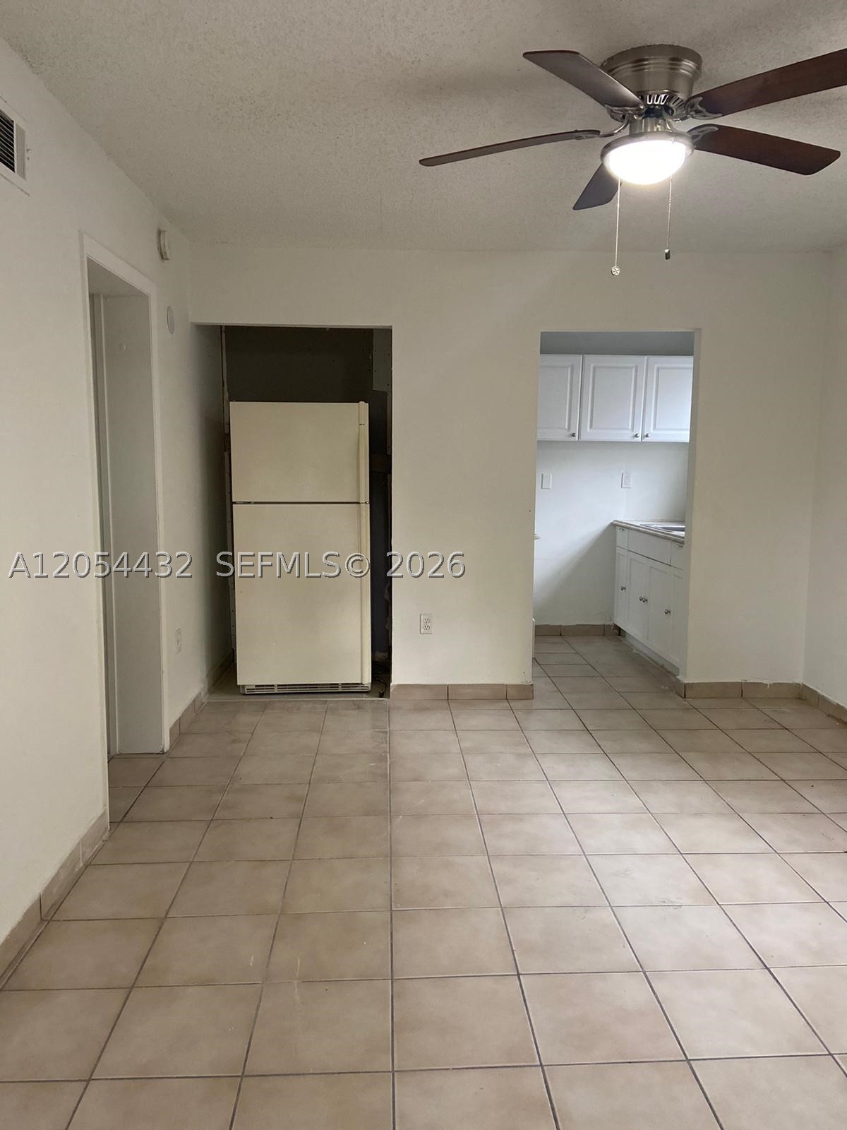 TOWN OF HIALEAH - Residential Lease