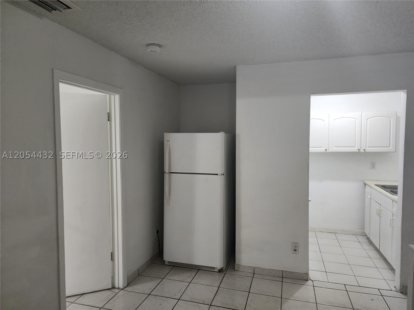 TOWN OF HIALEAH - Residential Lease