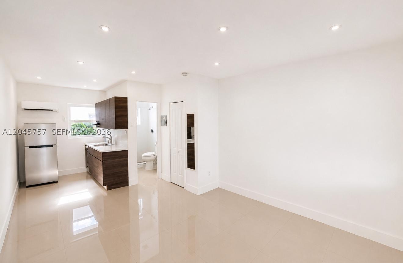 LEMON CITY WHITES - Residential Lease