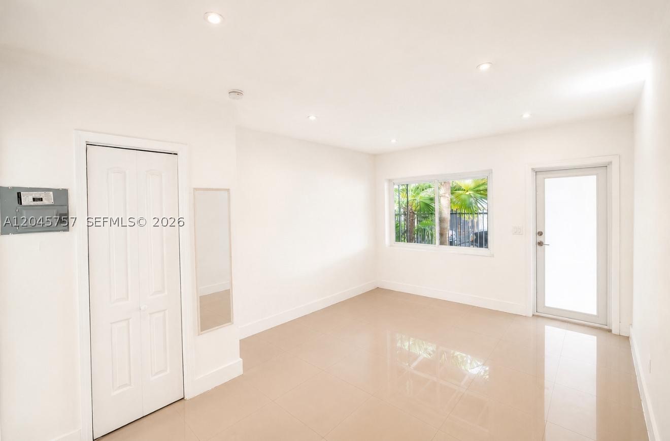 LEMON CITY WHITES - Residential Lease