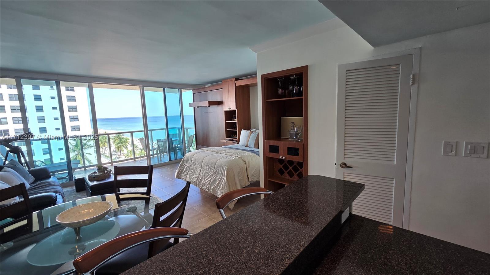 THE WAVE CONDO - Residential