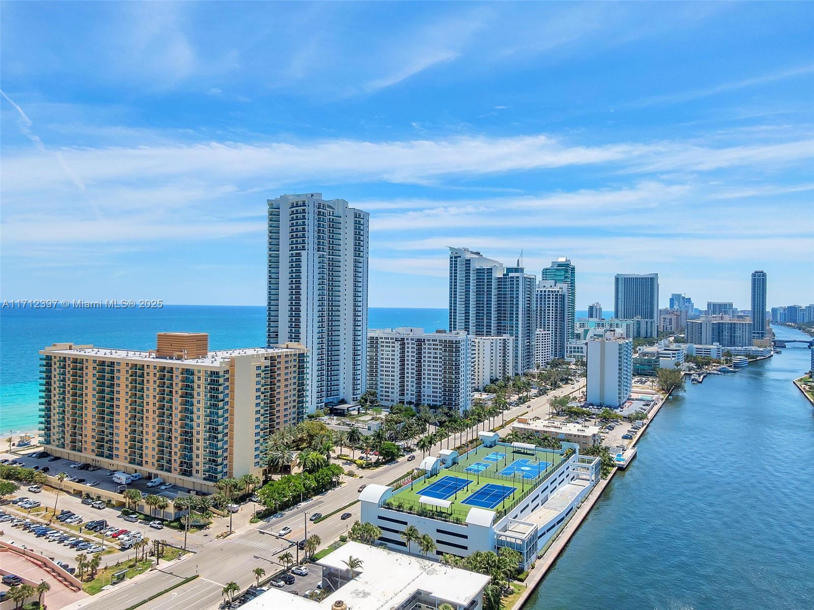 THE WAVE CONDO - Residential