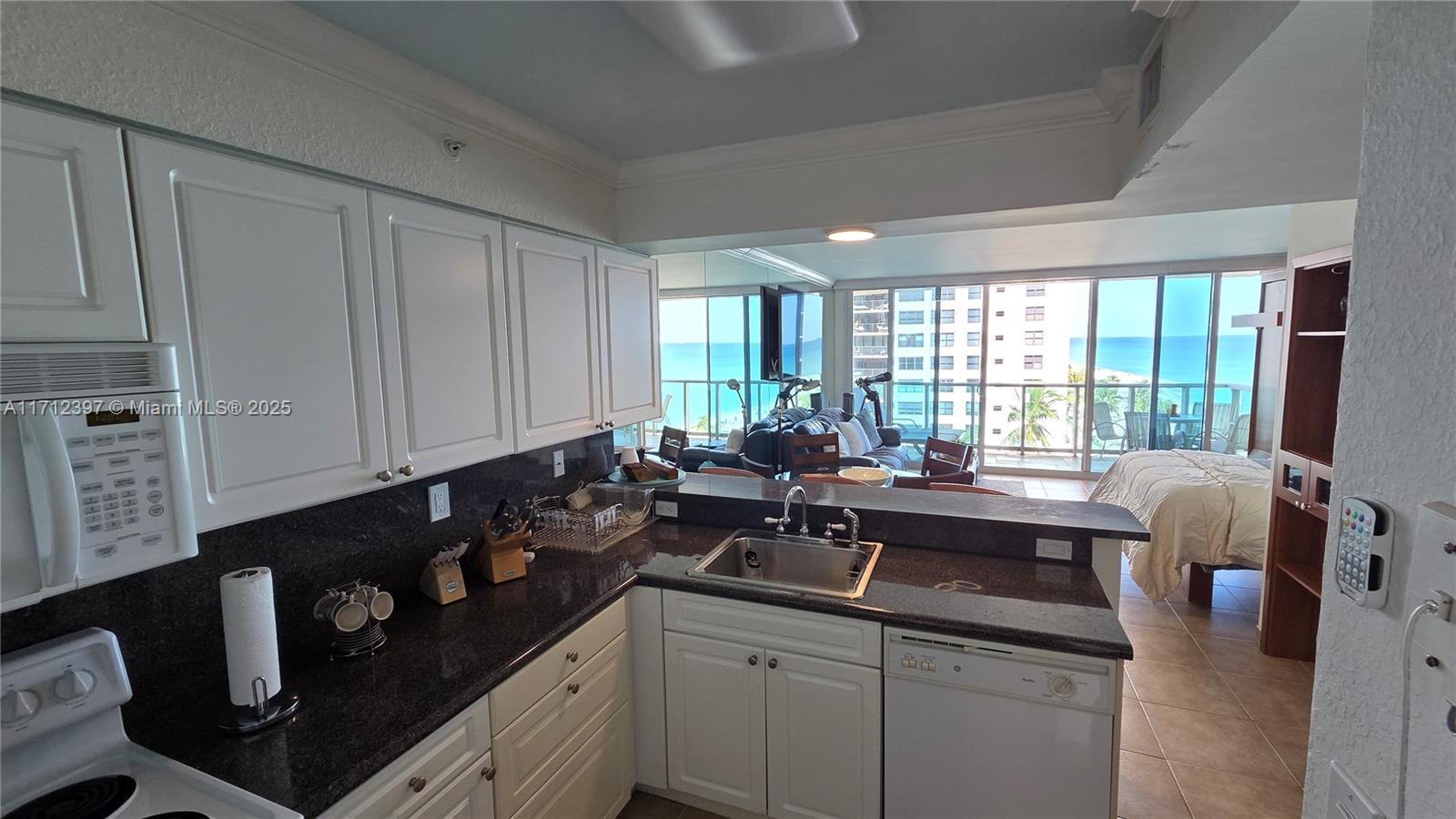 THE WAVE CONDO - Residential