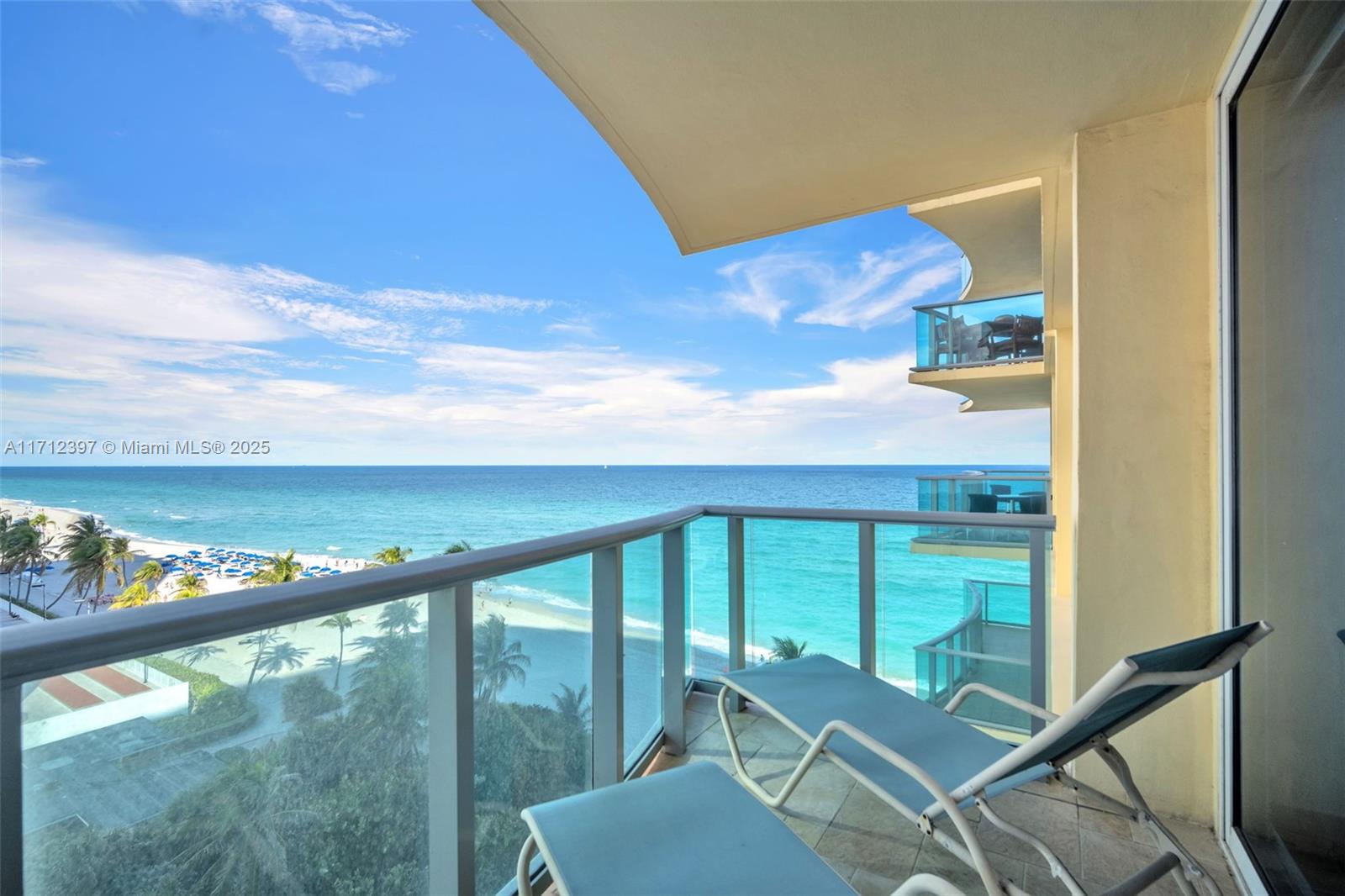 THE WAVE CONDO - Residential
