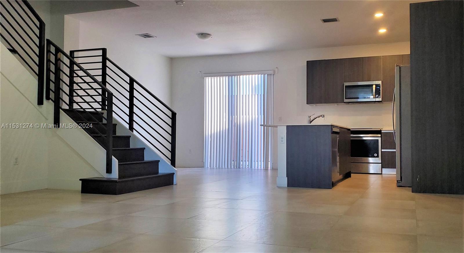 CENTURY PARK PLACE - Residential Lease