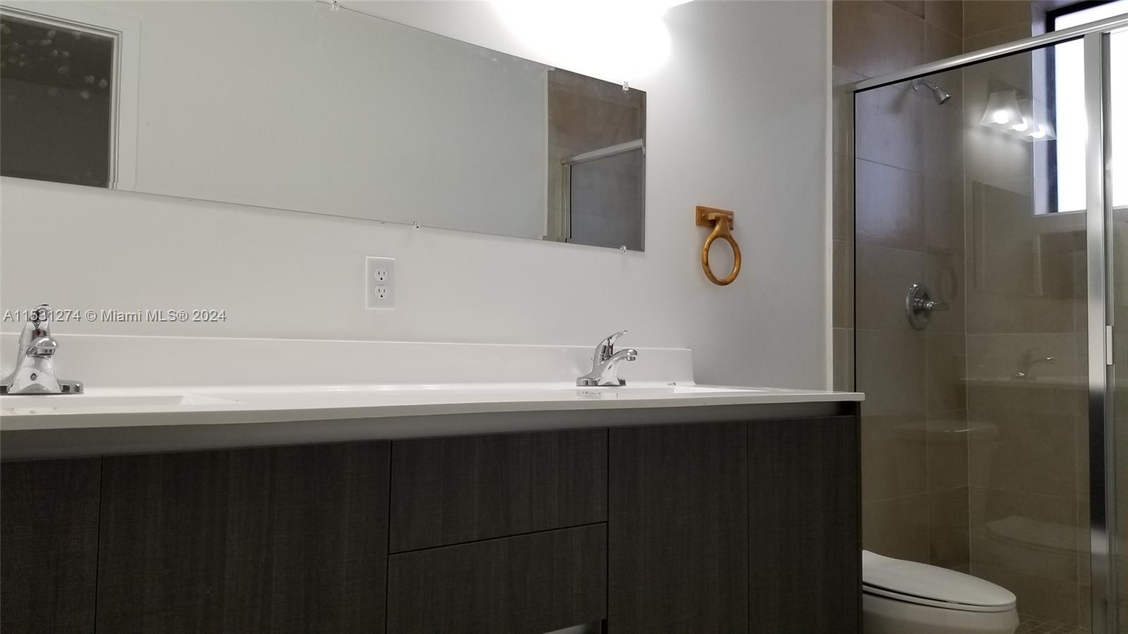CENTURY PARK PLACE - Residential Lease